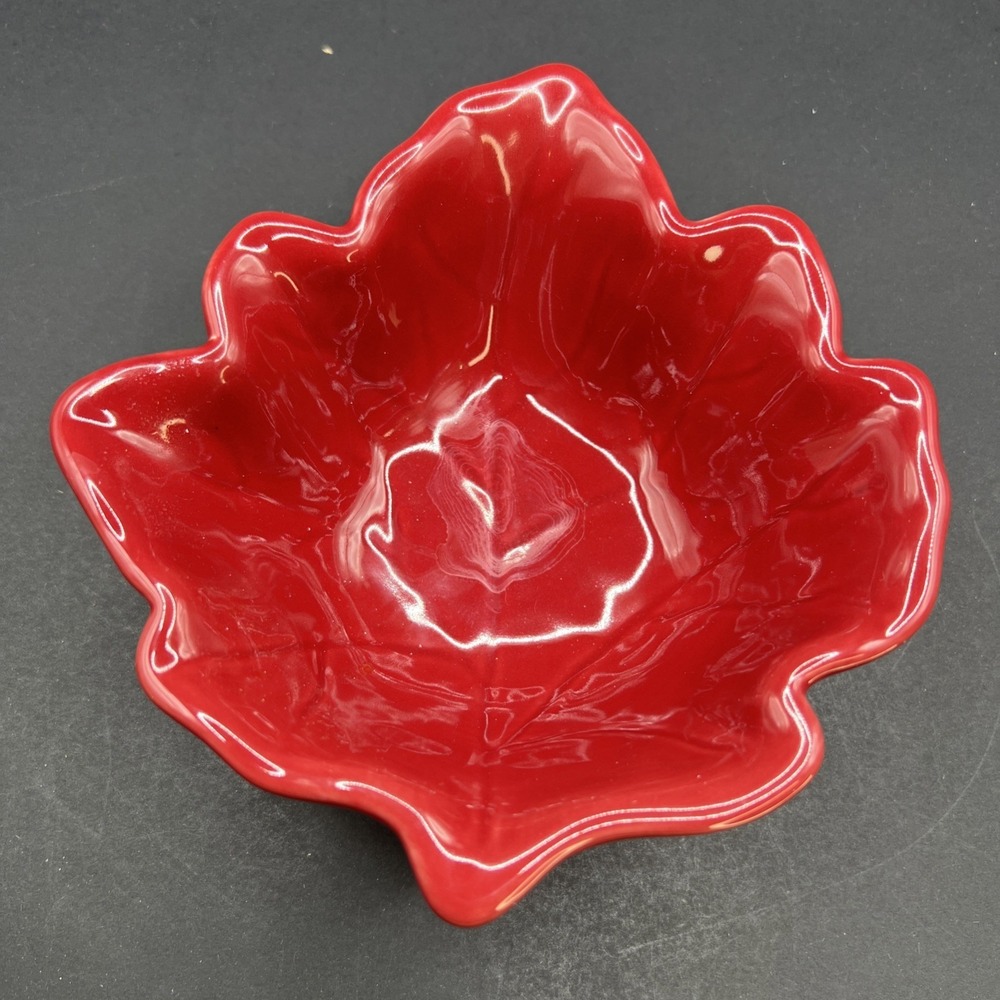 Ashland Maple‎ Leaf Footed Bowl Dish Red Ceramic